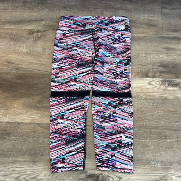 Fabletics capris NWT size XS - Picture 3 of 3